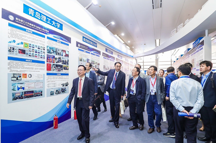 济南榴莲视频黄色片参加第十四届全国摩擦学大会